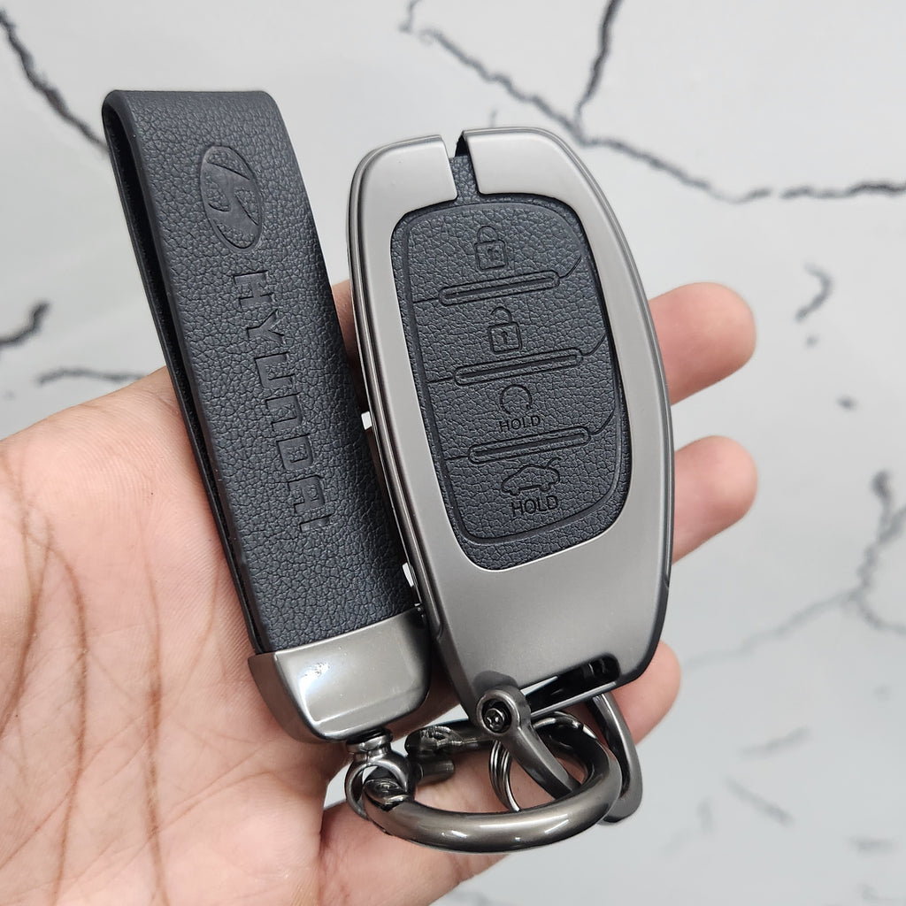 Fortuner / Hycross Keyless (3 Button Key) Premium Metal Alloy Keycase with  Holder & Rope Chain
