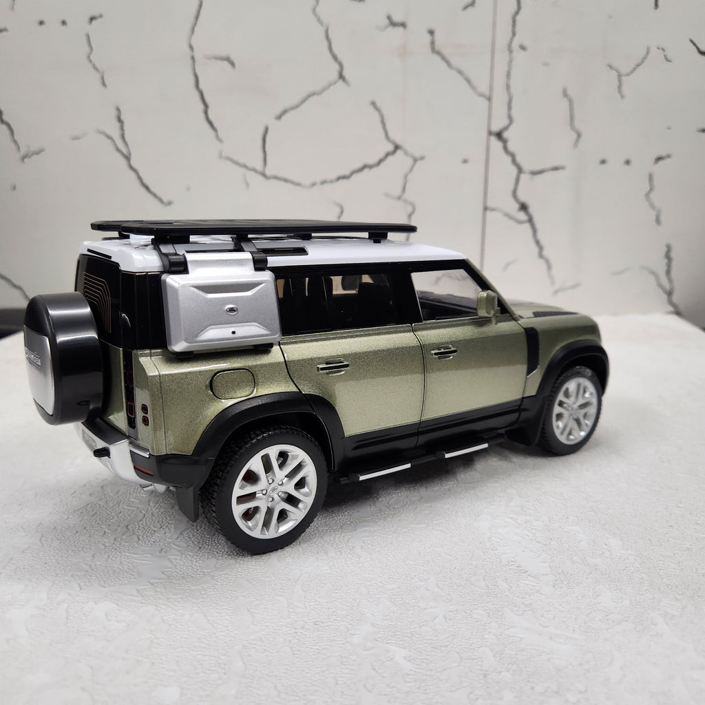 Defender 110 Green Metal Diecast Car 1:18 (28x11 cm)