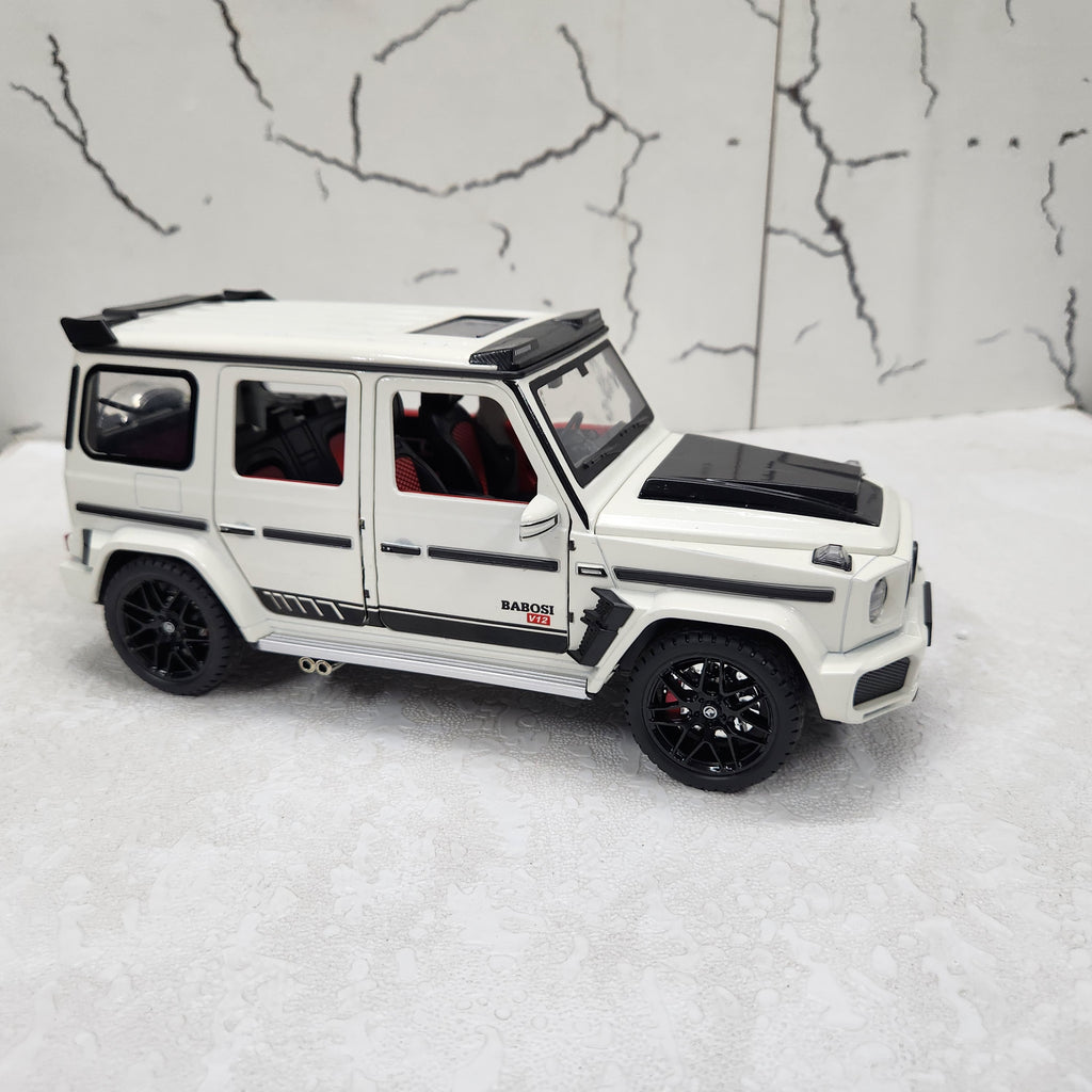 G Wagon Brabus White Metal Diecast Car 1:18 (28x11 cm)
