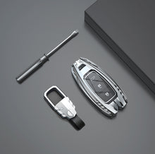 Load image into Gallery viewer, Hyundai Verna 3,4 Button Key Armour Metal Alloy Keycase with Holder &amp; Rope Chain