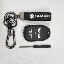 Load image into Gallery viewer, Suzuki Swift/Baleno/Ignis/Scross 2 Button Key Luxury Handmade Oilwax Leather Keycase with Logo, Caption, Hook, and Chain