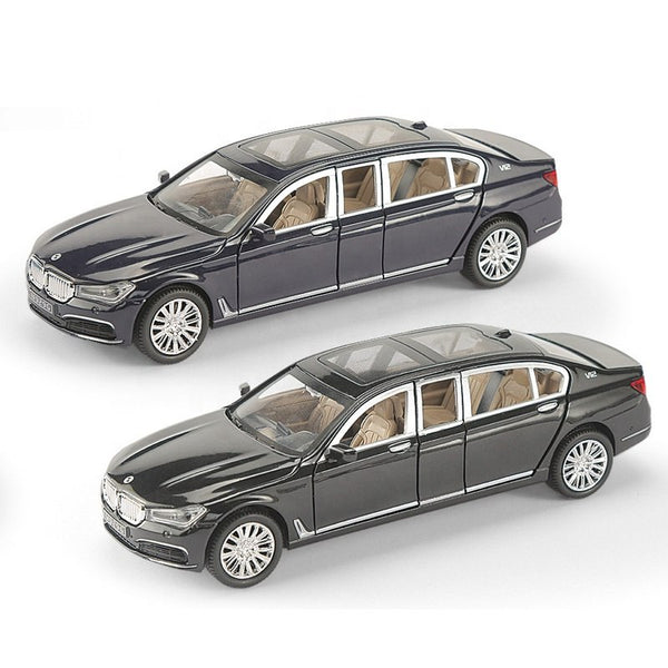 BMW 760Li Limousine Metal Diecast Car 1:24 (20x8 cm)