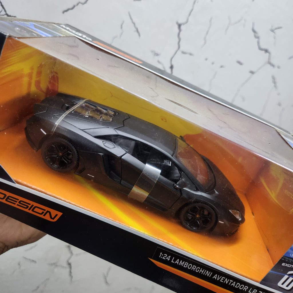 Lamborghini Aventador LP 700-4 Black Licensed Maisto 1:24 Diecast Scale Model