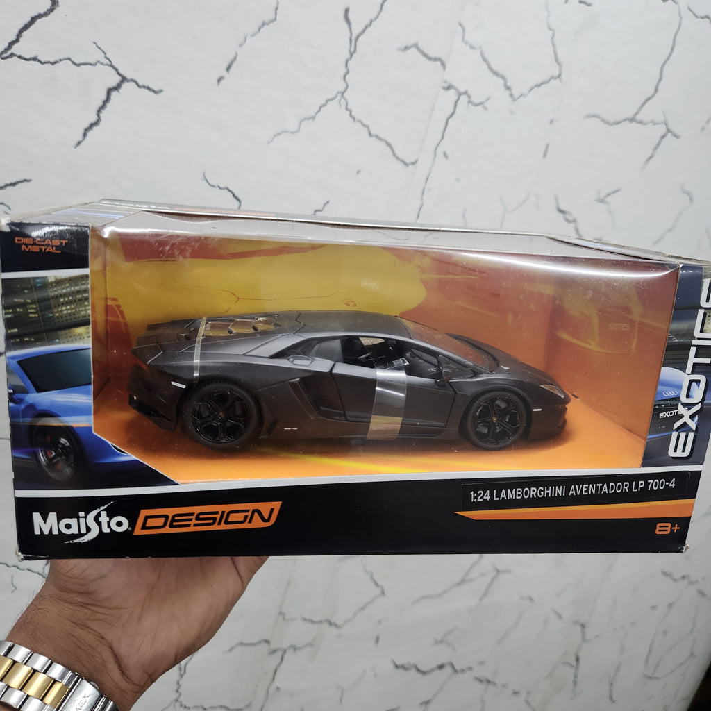 Lamborghini Aventador LP 700-4 Black Licensed Maisto 1:24 Diecast Scale Model