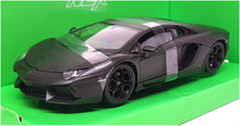 Load image into Gallery viewer, Lamborghini Aventador Coupe Licensed Welly 1:24 Diecast Scale Model